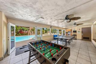 Maui Kai 108 · MK 108 Updated OceanFront 1BD wAC - 1