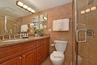 Paki Maui 424 · PM424 BeachFront 2BD w Ocean View - 7