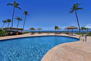 Royal Kahana 1020 · RK 1020 BeachFront 2BD Condo w Ocean Views A - 8