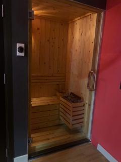 Lan Quế Phường Hotel - 8