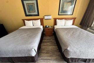 Baymont by Wyndham Nacogdoches Near University - Nacogdoches - 1