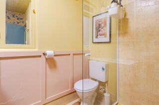 3BR Coastal Home with Parking, Workspace, WiFi - 3