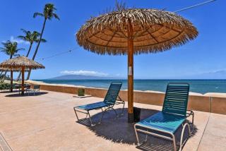 Royal Kahana 317 · RK 317 Remodeled BeachFront Studio w Ocean Vi - 3