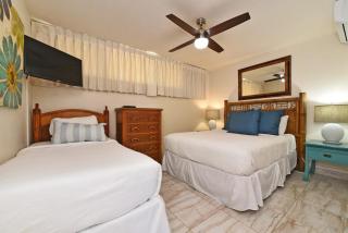 Papakea H106 · PK H106 Remodeled 2BD Condo w AC Pool Hot Tub - 9
