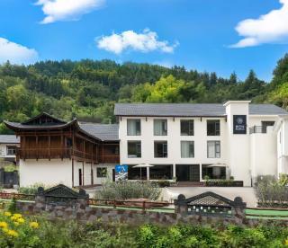 Shambhala Hotel of Zhangjiajie - 9