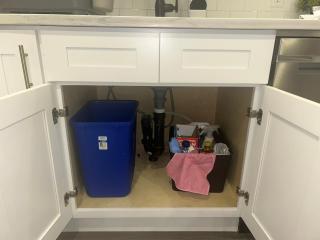 Cozy Family Friendly Suite Near Whyte, UofA, Kinsmen with Desks or Home-office and Full Kitchen - 2