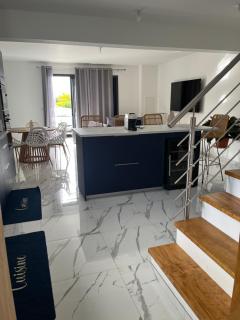 Maison neuve, agréable avec vue mer et montagne - 8