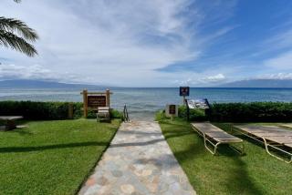 Mahana 302 · MA302 Spectacular BeachFront Studio w Pool AC - 2