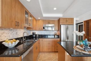 Papakea A306 · Papakea A306 Remodel Oceanfront Studio Getaway - 5