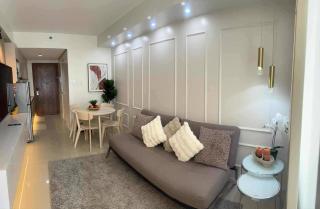 Scandi-Inspired Pasay Apartment for Rent - Entire House with Balcony facing MOA - 0