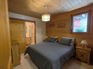 Appartement atypique avec cheminée et parking au centre de La Plagne Montalbert - FR-1-755-46 - 2