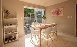 Great Location On Gilbert - 3BR 2 level townhouse - 8