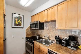 Lahaina Shores 507 · LS 507 West Maui Studio with Stunning Ocean - 4