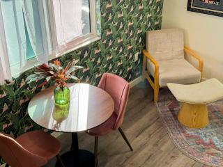 Forty First Place - Boutique Hostel - 9