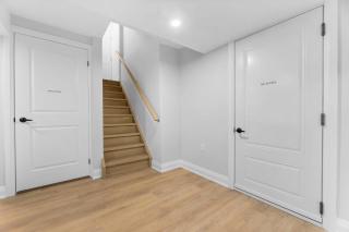 Urban Haven: 2BR/2BA+Office, Kitchen, Dining - 8