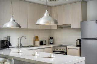 DVH Luxe Retreats 2BR Yas Island near Ferrari World & Yas Mall - 2