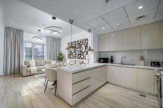 DVH Luxe Retreats 2BR Yas Island near Ferrari World & Yas Mall - 3