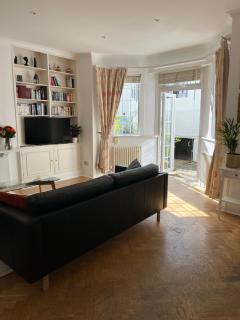 Elegant Escape in Central London - 9