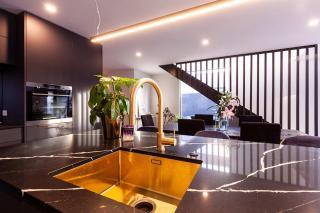Modern Luxury In New Plymouth - relax and explore - 6