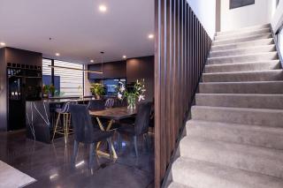 Modern Luxury In New Plymouth - relax and explore - 4