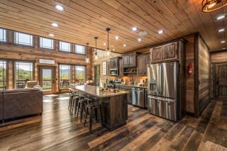 Smoky Mountain Cabin Rental, Family Retreat with - 2