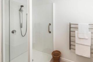 Holiday on Hamblyn - 2 BR home near Fitzroy Beach - 8