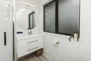 Bell Block Beauty - pristine 3BR home near beach - 5