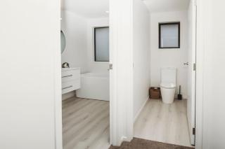 Bell Block Beauty - pristine 3BR home near beach - 2