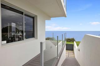 Beachfront Breeze - sea views for days - 5