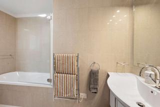 Beachfront Breeze - sea views for days - 2