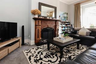 Timeless Treasure - family retreat with garden - 6