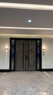 غرفة وصالة بدخول ذكي وشاشة 75 بوصة سمارت - 3