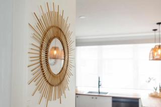 Charming Cottage - with deck & beach access - 6