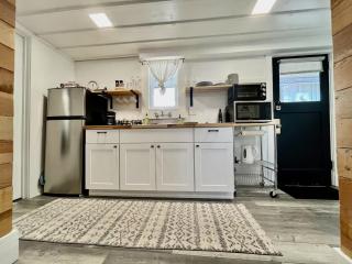 Uptown Estates - Aspen Suite - 5