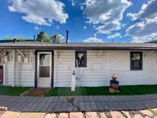 Uptown Estates - Aspen Suite - 3