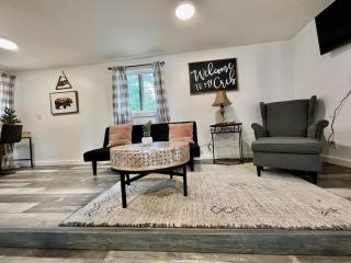 Uptown Estates - Aspen Suite - 2