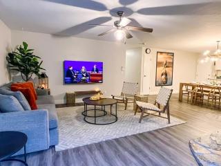 Yosemite get away, Private Hot Tub, Great Views, Close to South Gate - 3