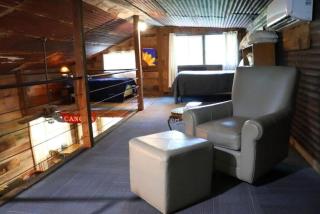 Secluded Cabin by the Black Fork River near Ouachita National Forest, Oklahoma - 1