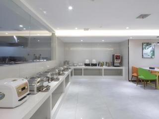 GreenTree Inn Express Shangqiu Beihai Road South Railway Station - 2