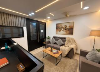 Hotel Heaven Luxes Opp Miraj Cinemas - 8