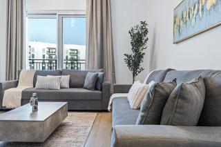 Yas Island 2BR Luxury Apartment by Ferrari World - Abu Dhabi - 4