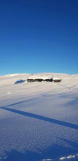 Renovated Mountain Cabin With Fyrisjø Views - 0