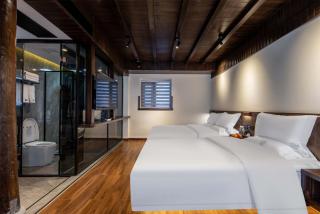 Golden Dragon's Mountain Glow Inn - 2