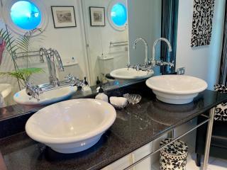 PET Friendly Miners Cottage 'Baraka BnB' - 3