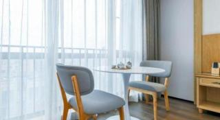 Vienna Hotel Chongqing Yangjiaping Pedestrian Street Light Railway Station - 6