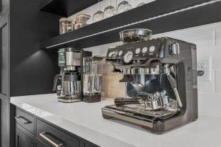 Elegant Modern Escape - 7