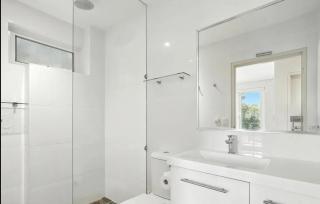 Lakeside Escape in Bradys Lake - 9