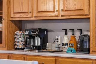 Riverside Retreat - 8