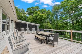 Riverside Retreat - 6