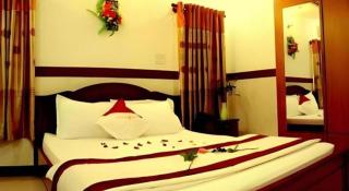 Ha Oanh Hotel - 1